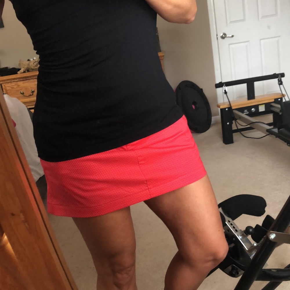 puma red skort size 8